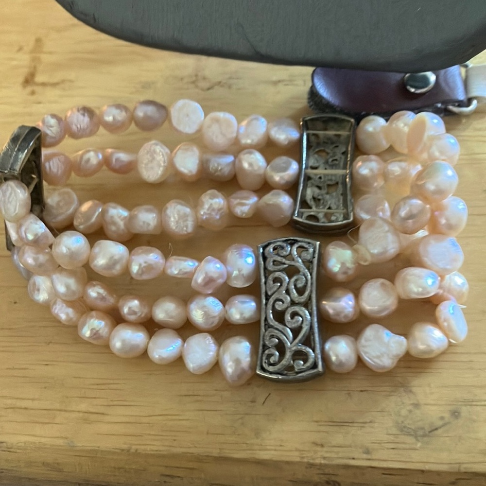 Pearl Multi-Strand stretch Bracelet with Filigree